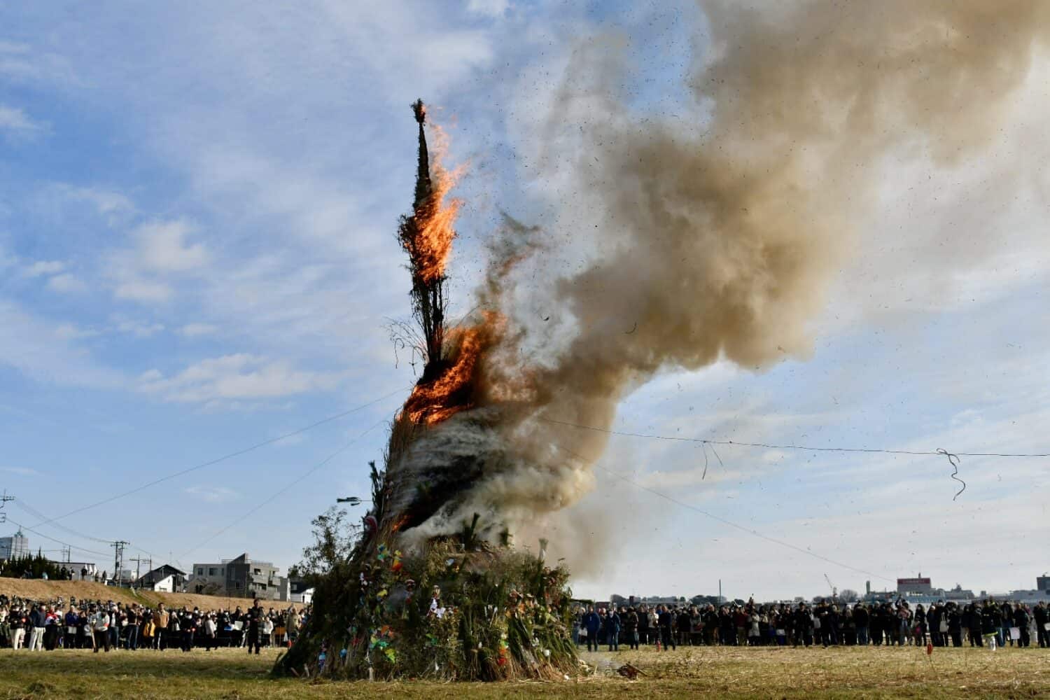 1/18（日）第37回 どんど焼き 多摩川河川敷で令和8年も開催 鎌田南睦会